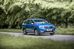 Dacia Logan MCV Stepway 2017 года (UK)